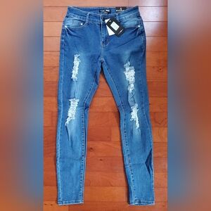 Fashion Nova Rip Skinny Jeans NWT Size 5